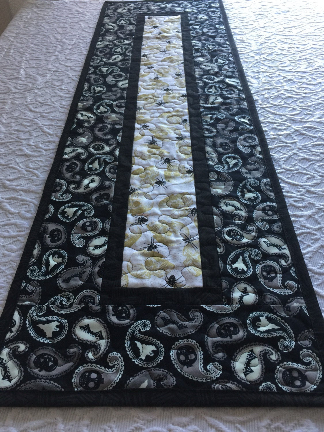 Halloween Table Runner Quilt, Spiders, Ghosts, Skulls Table Topper Quilt, Black, White, Glow in the Dark, Handmade