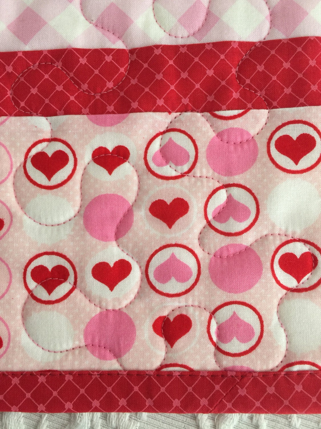 Valentine Table Runner Quilt, Hearts, Pink, Red, Handmade Quilt