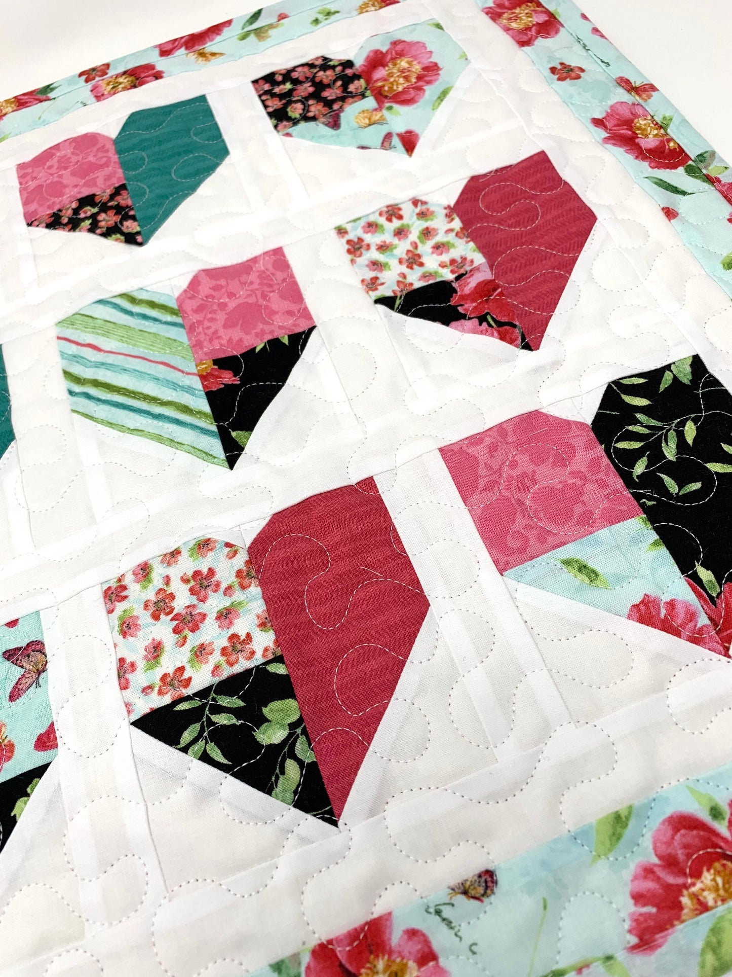 Hearts Table Runner, Table Topper, Wall Hanging Quilt, Pink, Teal, Handmade Table Runner Quilt