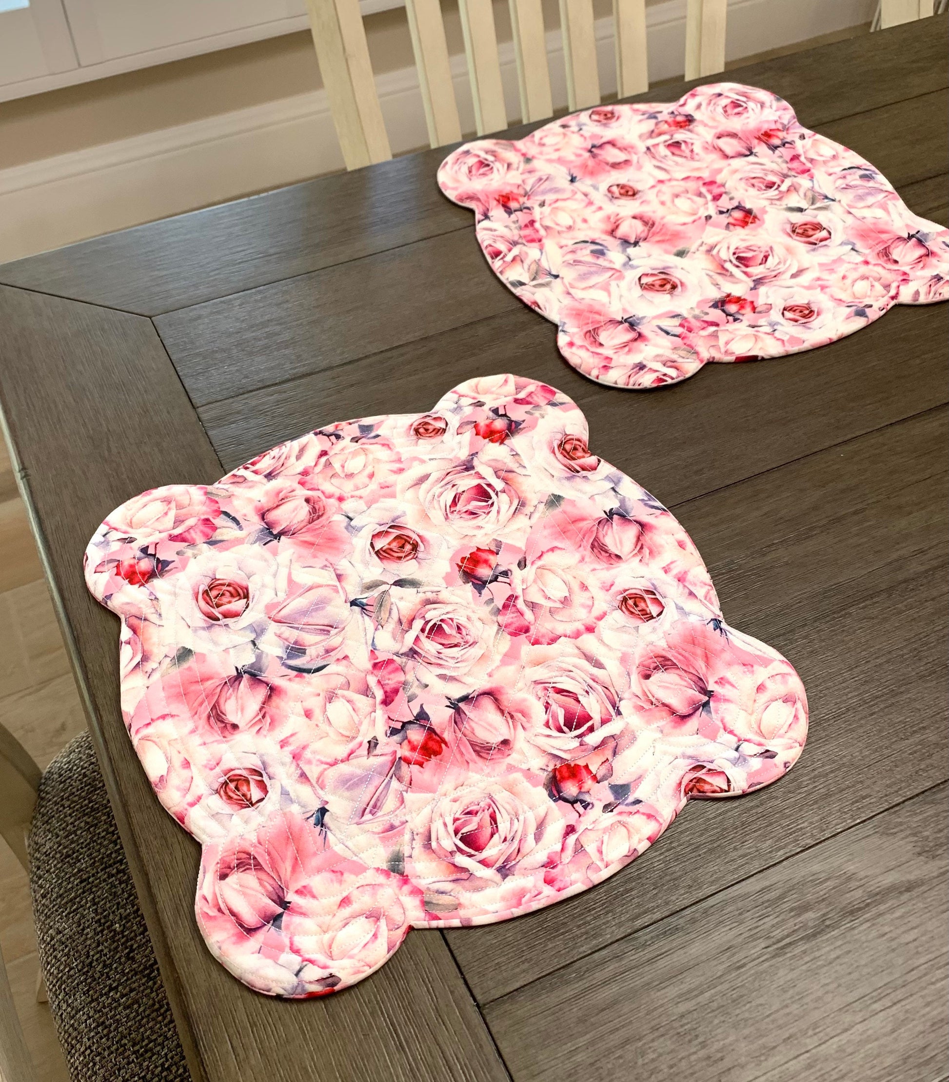 Shabby Chic Pink Scalloped Place Mats, Set of 2, Pink Roses, Scalloped Edge, Mini Quilts, Handmade